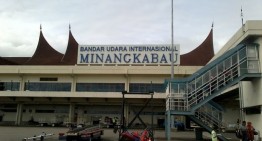 467 Penerbangan di Padang Batal Terbang Sejak Bagasi Berbayar