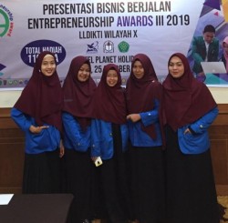 6 Finalis UIR Presentasikan Usaha di EA 2019 LLDIKTI X