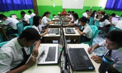 78 Persen Tingkat SMP Di Pekanbaru Terapkan UNBK