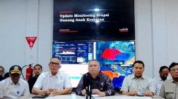 Abu Anak Krakatau Meluas, 6 Bandara Ditutup Termasuk Husein Sastranegara