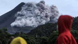 Ada 22 Kali Awan Panas Guguran Meluncur Dari Gunung Merapi