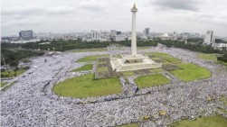 Ada Munajat 212, Kapitra Sebut Tuhan Tak Ada di Monas