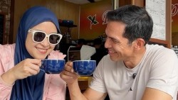 Adrian Maulana Rayakan 25 Tahun Pernikahan, Ajak Istri ke Pasar