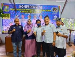 Akhir Yani Kembali Pimpin PWI Kampar Masa Bakti 2020-2023