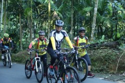 Bangun Kesadaran Berlalu lintas, Polrestabes Gelar Sepeda Santai