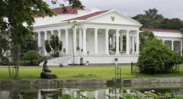 Batalkan Kebijakan 'Secepat Kilat', Pemerintahan Jokowi Dinilai Plin-plan