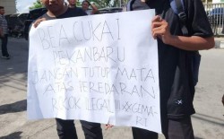 Bea Cukai Pekanbaru Didesak Ungkap Aktor Utama Peredaran Rokok Ilegal
