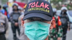 Begini UU Cipta Kerja Mengatur Jam Kerja Karyawan dan Buruh