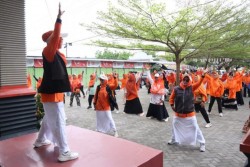 Bipeka PKS Riau dan Pekanbaru Gelar Senam dan Cek Kesehatan Lengkap, Wawako Pekanbaru Turun Langsung