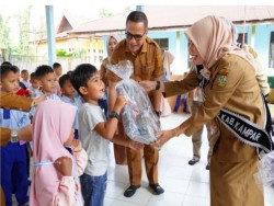 Bunda PAUD Kampar Tinjau MPLS Ramah, Pastikan Sekolah Aman, Nyaman dan Penuh Kasih