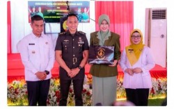 Bupati dan Wakil Bupati Kampar Hadiri Sertijab Danyonif 132/BS