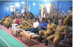 Bupati Kampar Buka Turnamen Bulutangkis Korpri, 80 Tim Ramaikan HUT Riau dan RI