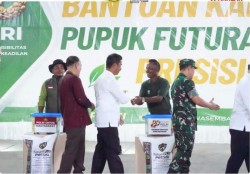 Bupati Kampar Dampingi Kapolri Tinjau PT Furuta Presisi, Perkuat Swasembada Pangan Nasional