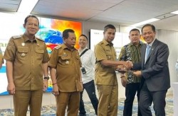 Bupati Kampar Hadiri Rakor Pengendalian Karhutla Nasional Tahun 2026