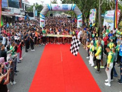 Bupati Kampar Lepas  Ribuan Peserta Fun Run Dalam Rangka HUT Kampar Ke-76