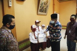 Bupati Siak Ucapkan Terima Kasih ke Bank BRI Telah Beri Beasiswa Pelajar Siak