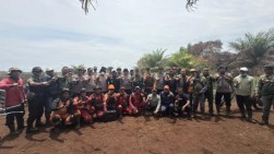 Bupati Zukri  dan Tim Patroli Tinjau Kebakaran Lahan Teluk Meranti, Sebut Perlunya Kolaborasi