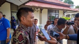 Caleg DPDR Tanjabtim Dilaporkan ke Bawaslu Atas Dugaan Kampanye di Tempat Ibadah