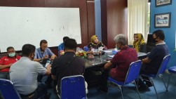 Camat Tampan Pekanbaru Pimpin Rapat Terbatas Persiapan PSBB