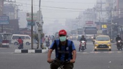Derita Warga Dumai Dikepung Asap Pekat Karhutla Riau