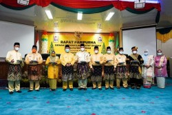Di Tengah Pandemi Covid-19, Sidang Paripurna Istimewa HUT Kampar ke-71 Berlangsung Berjalan Khidmat