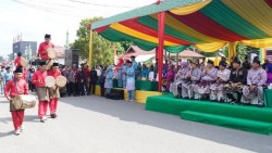 Dibuka Menag, Kapolda dan Gubernur Riau Hadiri Pawai Ta'aruf MTQ ke-44 Provinsi Riau di Kuansing