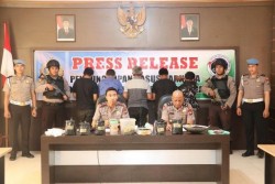 Diintai Selama 20 Hari, Lima Warga Pemilik Puluhan Bibit Ganja di Lingga Ditangkap