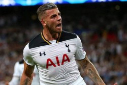Diminati MU, Alderweireld Tegaskan Bahagia di Spurs