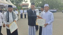 Dinas Pendidikan Dayah Bireuen Salurkan Beasiswa Rp481 Juta untuk 196 Santri