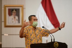 Dinilai Tidak Maksimal, Gubri Akan Ganti Petugas Keamanan Kantor Gubernur Riau dengan Satpam