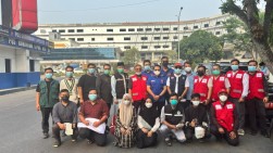 Dinkes-KONI Pekanbaru dan PMI Riau Bagikan 2.000 Masker untuk Cegah Dampak Kabut Asap