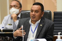 DPR RI Kecam Rektor Unilak dan UBL Pecat Mahasiswa Karena Demo