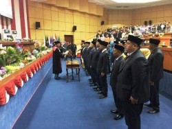 Duet Zulkifli dan Nesar Ahmad Jadi Pimpinan Sementara DPRD Bintan