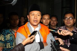 Eks Bupati Lamteng Raup Duit Proyek Rp 95 Miliar