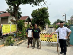Emak-emak di Perawang Senang, Jalan menuju Sekolah Disemenisasi: Terimakasih Pak Markarius Anwar