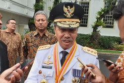 Gubernur Riau, Syamsuar, Akhirnya Dukung Jokowi Meski Diusung PKS dan PAN