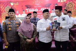 Hadirkan Ustadz Abdul Somad, Bupati Kasmarni Peringati Nuzulul Quran di Masjid Arafah Duri