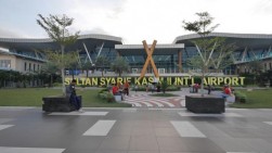 Harga Tiket Pesawat Mahal, 433 Penerbangan di Bandara SSK II Pekanbaru Batal