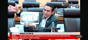 Hendry Munief Dorong Ekosistem Kendaraan Listrik Dikembangkan, Baterai Bekas Potensi Baru