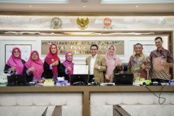 Hendry Munief Dorong Pengusaha Muslimah Kembangkan Sektor UMKM dan Ekraf