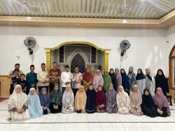 Hendry Munief Motivasi Santri PP Hidayatullah Pekanbaru Jadi Santripreneur Berbasis Nilai Tauhid