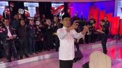 Hoaks Capres Diluruskan Medsos, Media Mainstream?