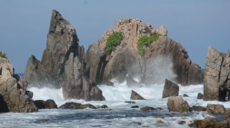 Indahnya Pantai Gigi Hiu, Disukai Para Fotografer