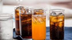 Ini Bahaya Rutin Minum Soda Bagi Kesehatan