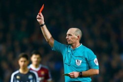 Ini Wasit Yang Akan Pimpin Laga Tottenham vs MU di Wembley
