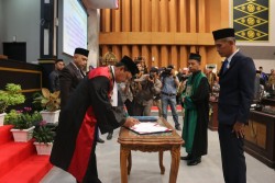 Ir. Nofrizal Resmi Jabat Wakil Ketua DPRD Pekanbaru Sisa Jabatan 2014 - 2019
