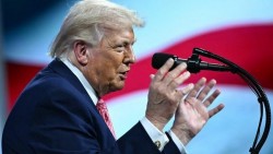 Iran Tegaskan Selat Hormuz Tetap Milik Teheran, Bantah Klaim Trump