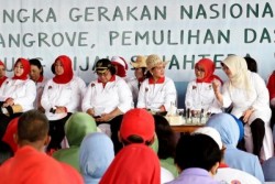 Iriana dan Rosmeri Saksikan Ikral Kebulatan Tekad Pelajar Kepri.