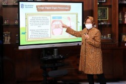 Isu Bakal Jadi Mensos, Risma: Istikharah Dulu, Bisa Ndak Saya Jadi Menteri