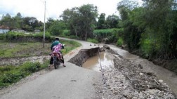Jalan Amblas Di Blangkejeren, Warga Diminta Waspada